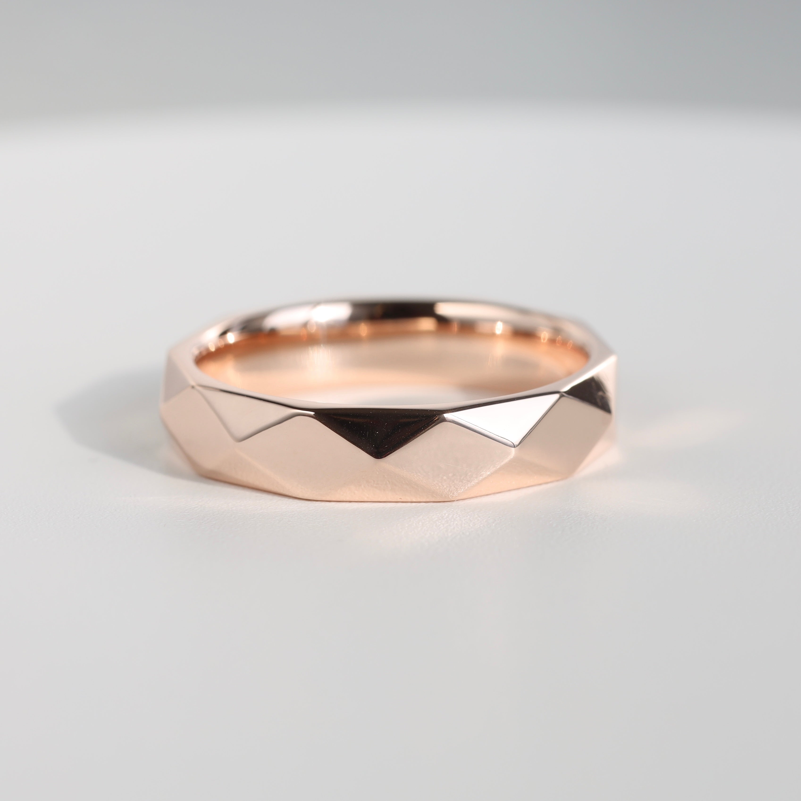 FACETED RING 5 MM. ( PLAIN )