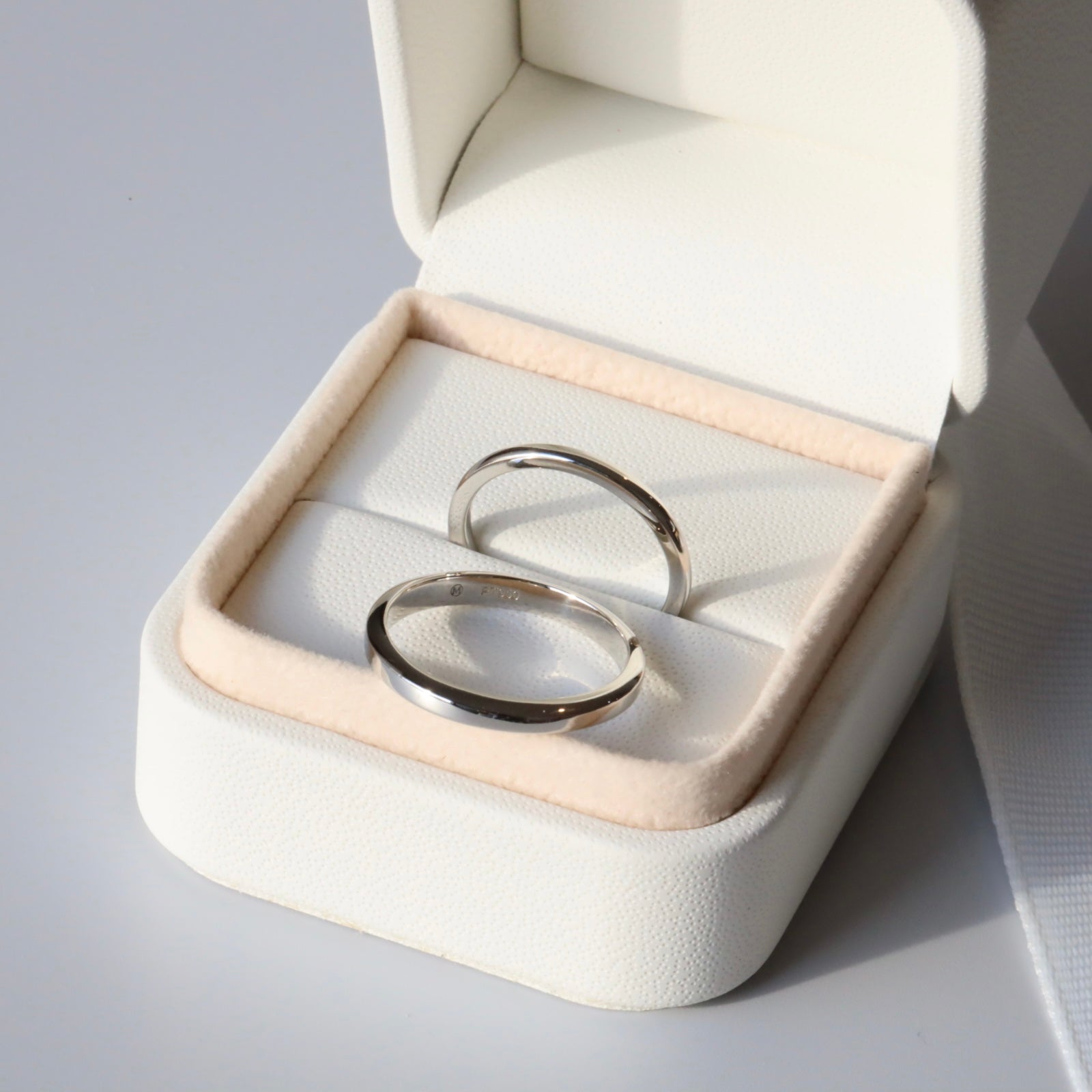 2.8 MM. LOW DOMED RING