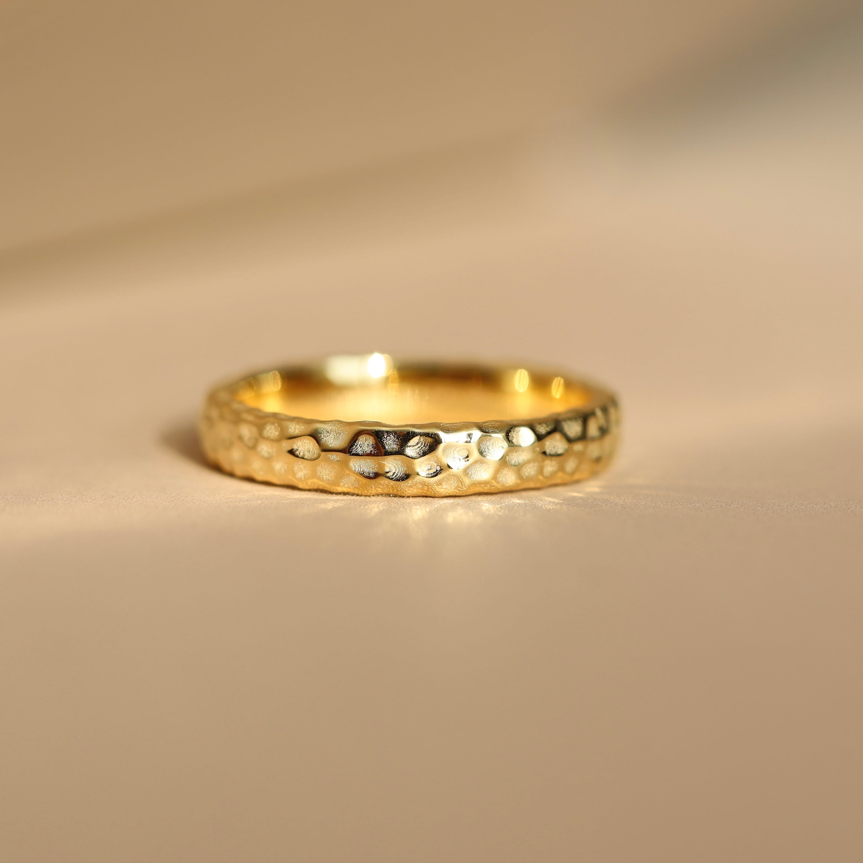 ORGANIC WEDDING BAND 3.5 MM.